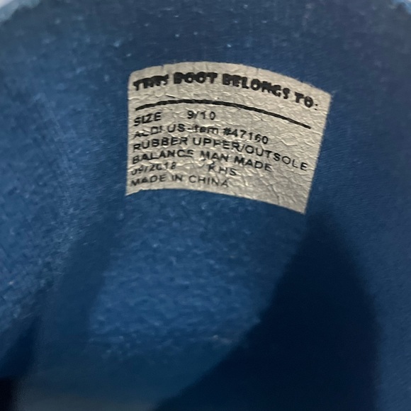 Kids Dinosaur Rain Boots- Boys 9, Girls 10 - Picture 5 of 6